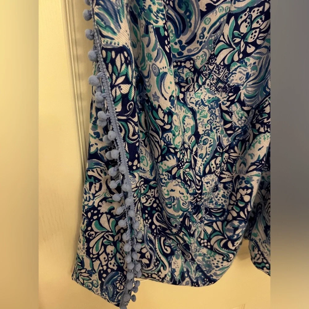Lilly Pulitzer 💙Bundle 🩵Blue and White Patterned infinity Scarf & earrings